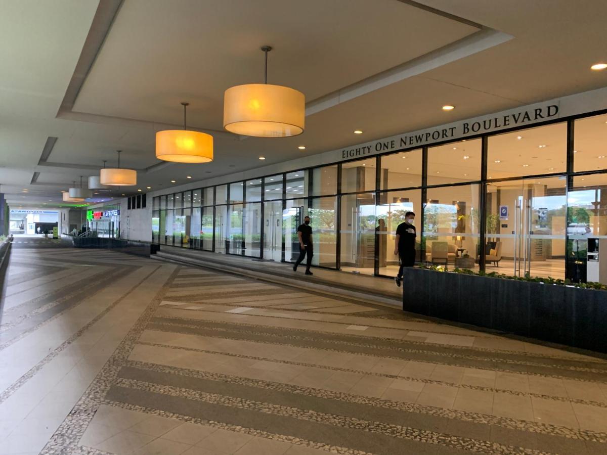 81 Newport Boulevard Cluster 4 - 8F Across Naia Airport, Terminal 3 帕赛 外观 照片