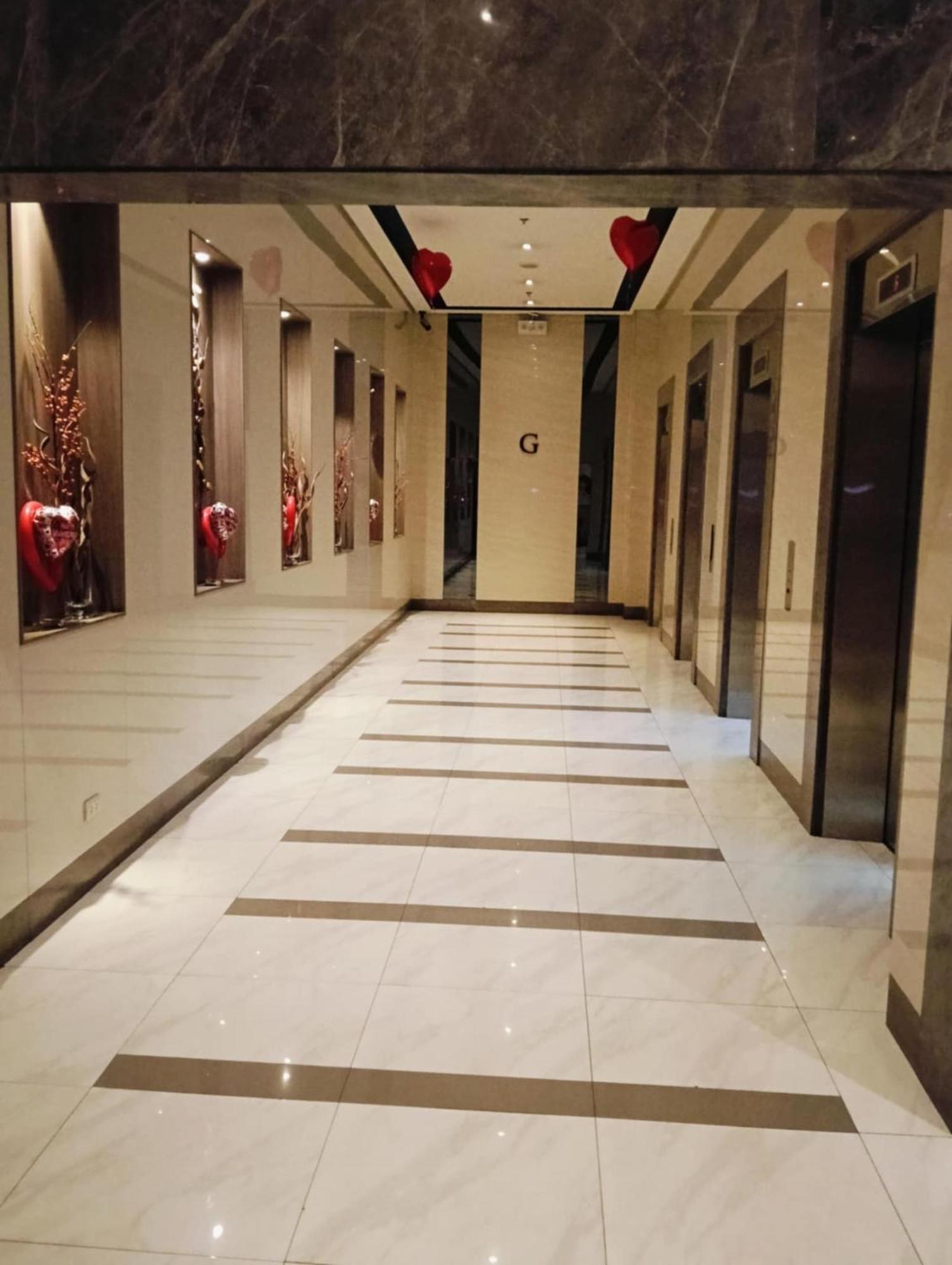 81 Newport Boulevard Cluster 4 - 8F Across Naia Airport, Terminal 3 帕赛 外观 照片